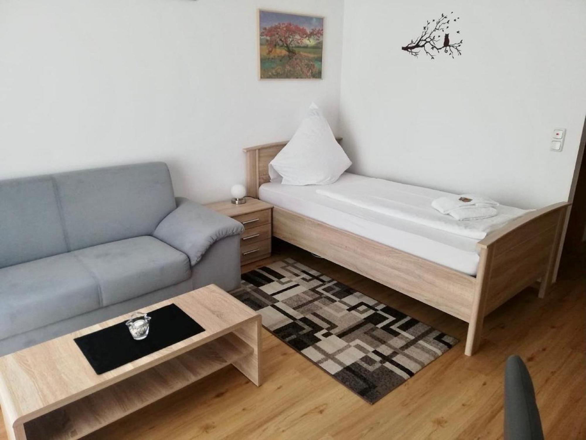 Ferienappartements-Grolik Im Aparthotel Zum Gutshof Hohenwarth Exterior photo